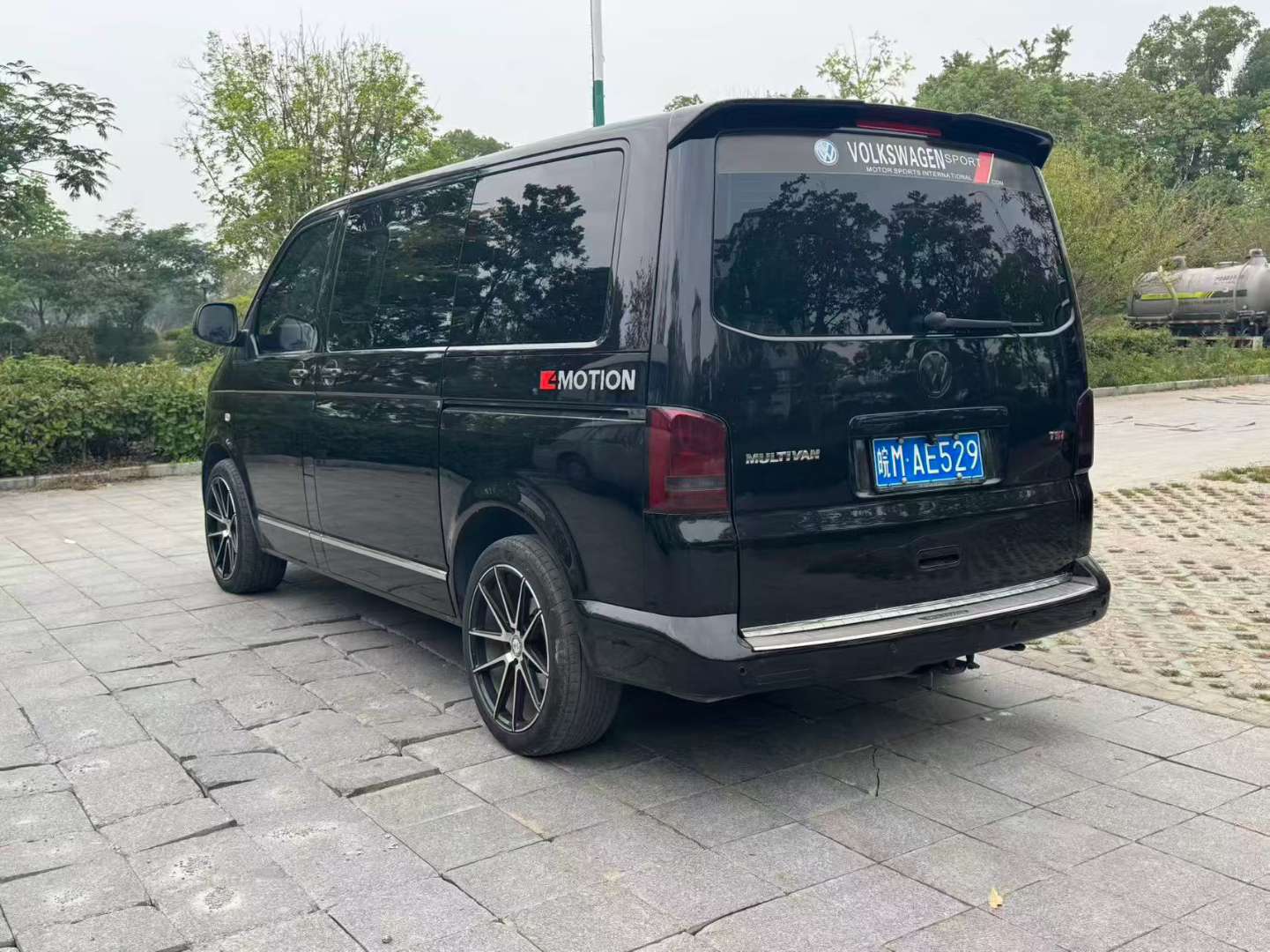 Volkswagen Multivan 9