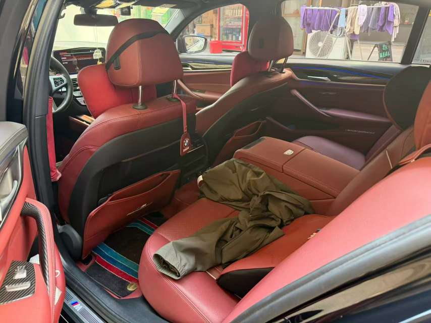 BMW 5 Series 530Li Leading M Sport 3