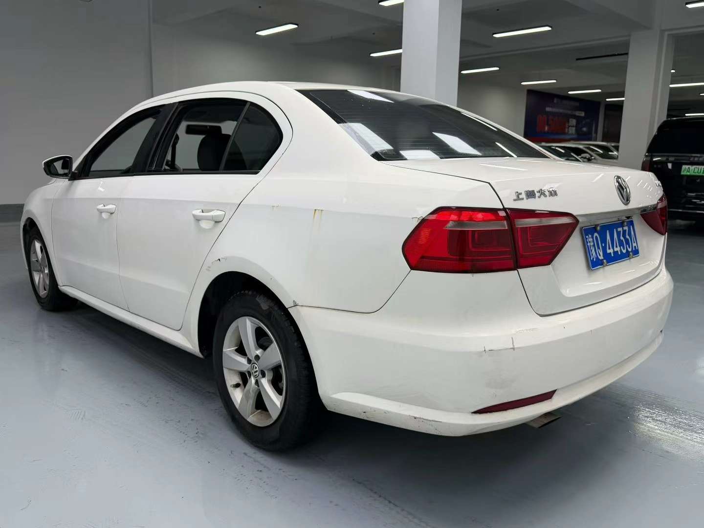 Volkswagen Lavida 4
