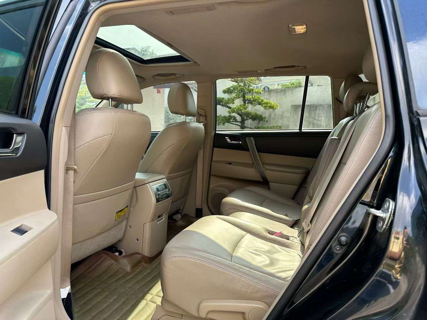 Toyota Highlander 7-Seat Luxury Edition 2.7L 6