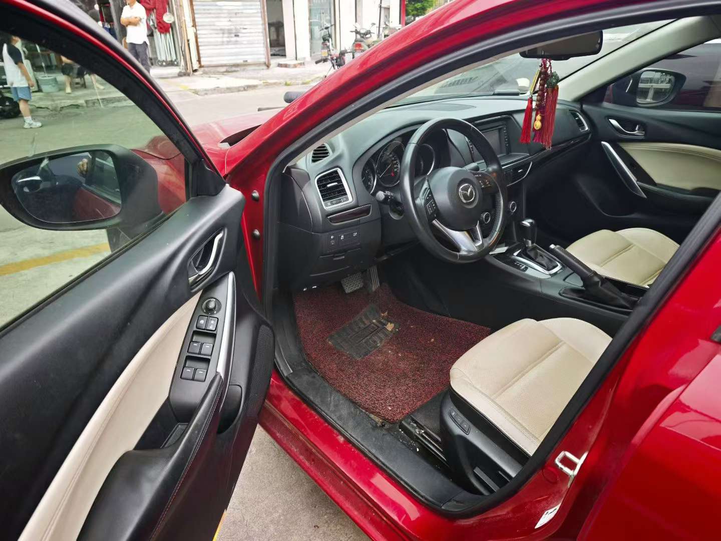 Mazda Atenza 2014 2.0L Skyactiv Luxury 5
