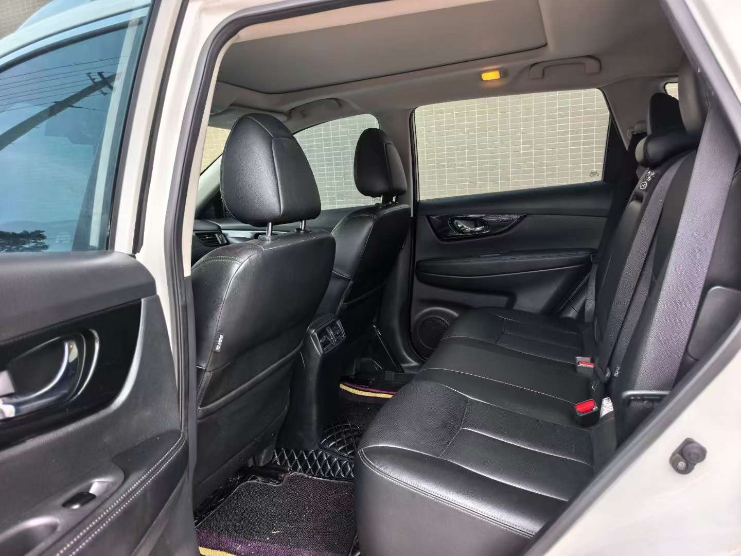 Nissan X-Trail 2.5 4WD 5