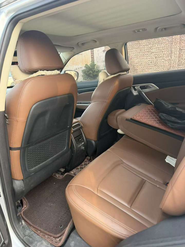 Geely Boyue 1.8T AWD Automatic with Sunroof 5