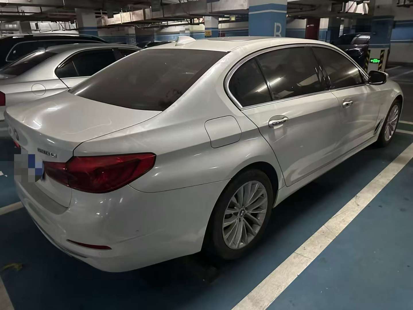 BMW 5 Series 2018 2.0T Luxury 3