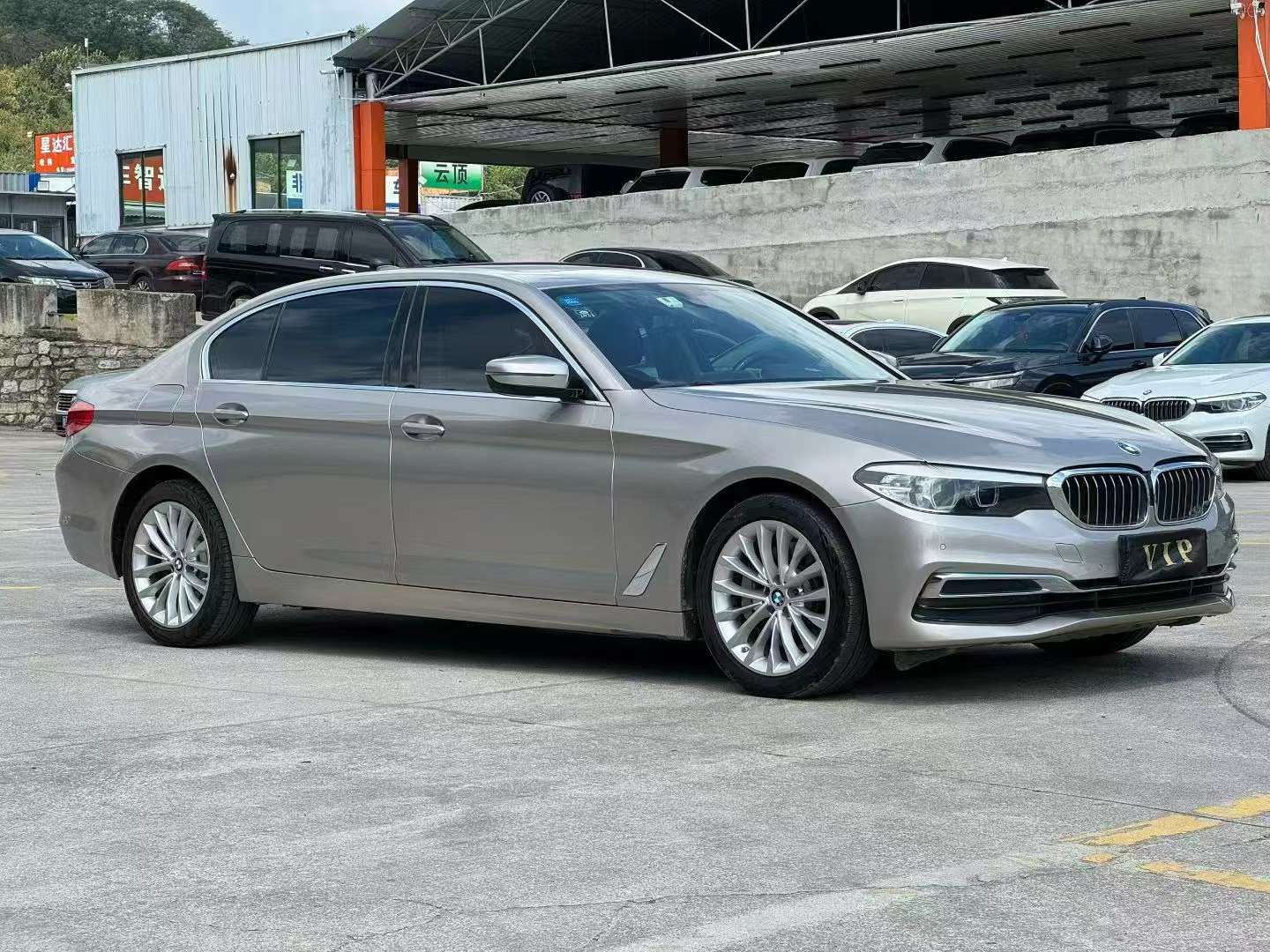 BMW 5 Series 530Li Luxury Edition 3