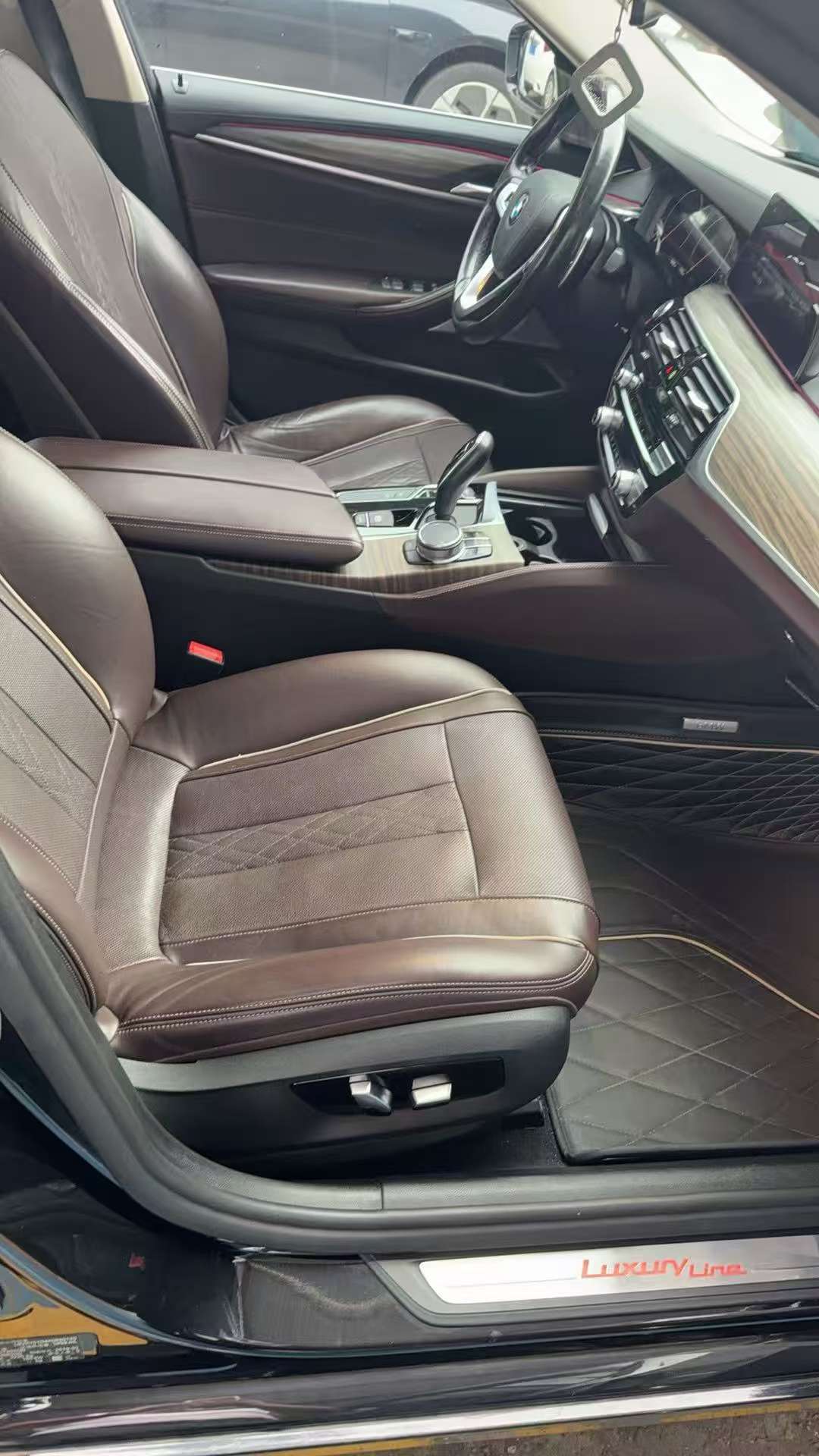 BMW 5 Series 530 Luxury 3