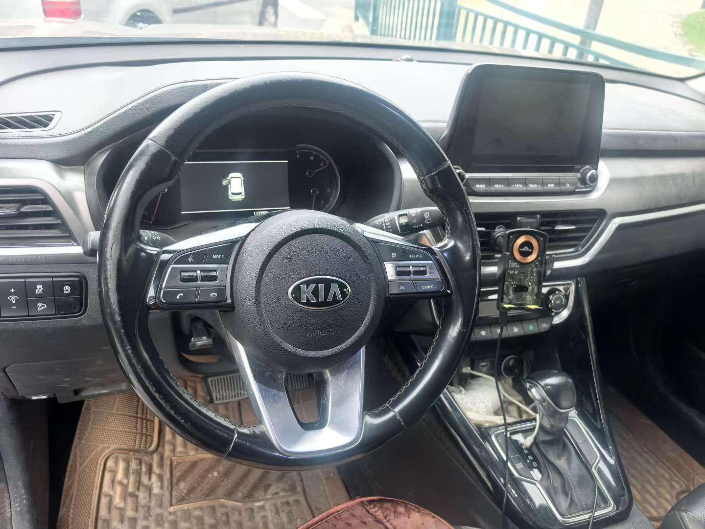 Kia Sportage 2.0L Luxury 6