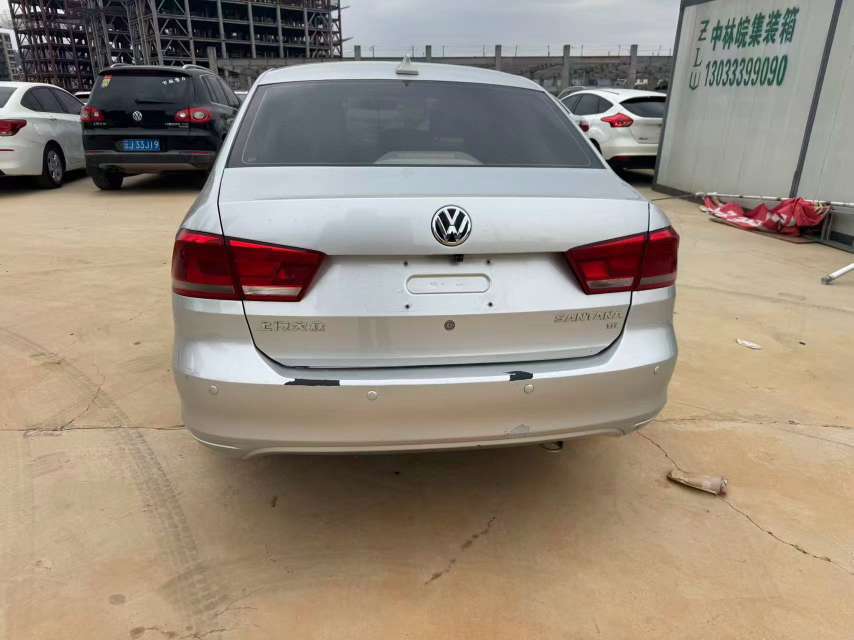 Volkswagen Santana 5