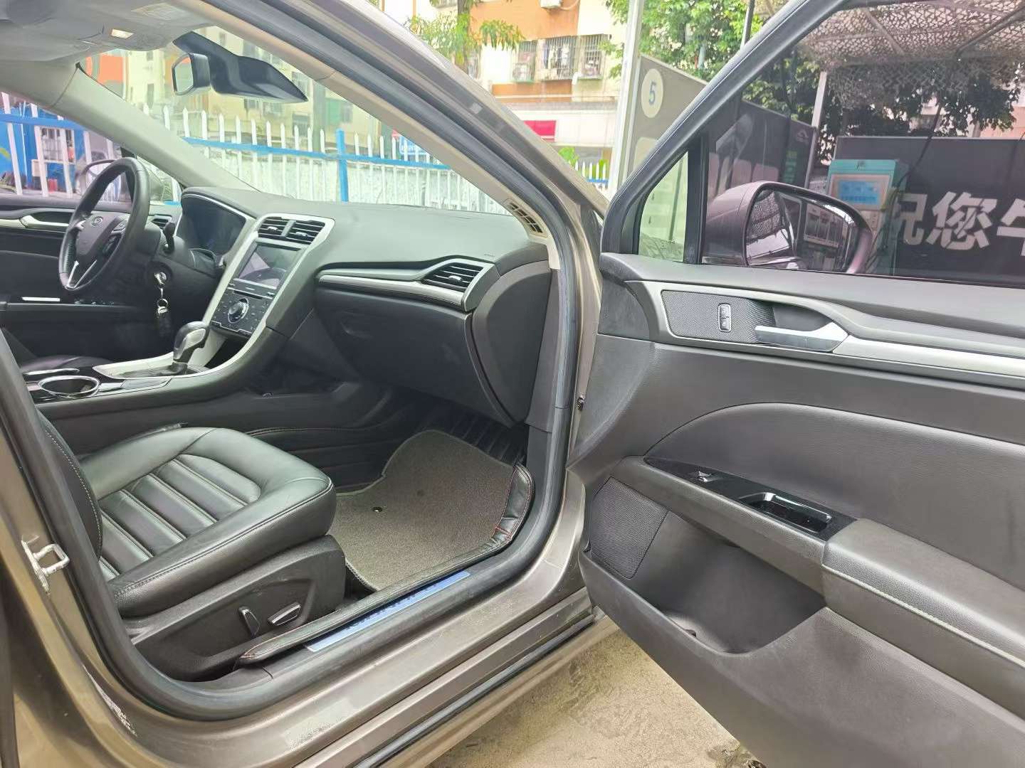 Ford Mondeo 1.5T GTDi180 Trend 6