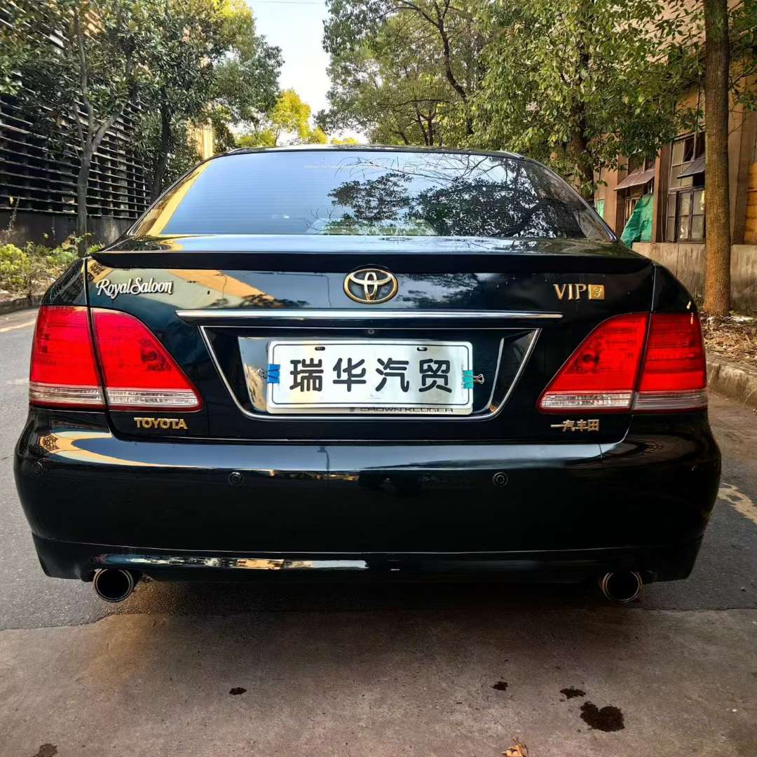 Toyota Crown 3