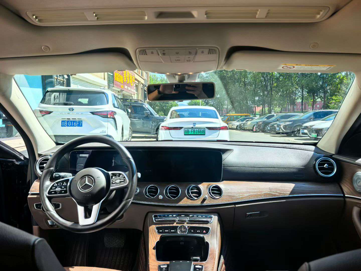 Mercedes-Benz E-Class 2019 E260L 6