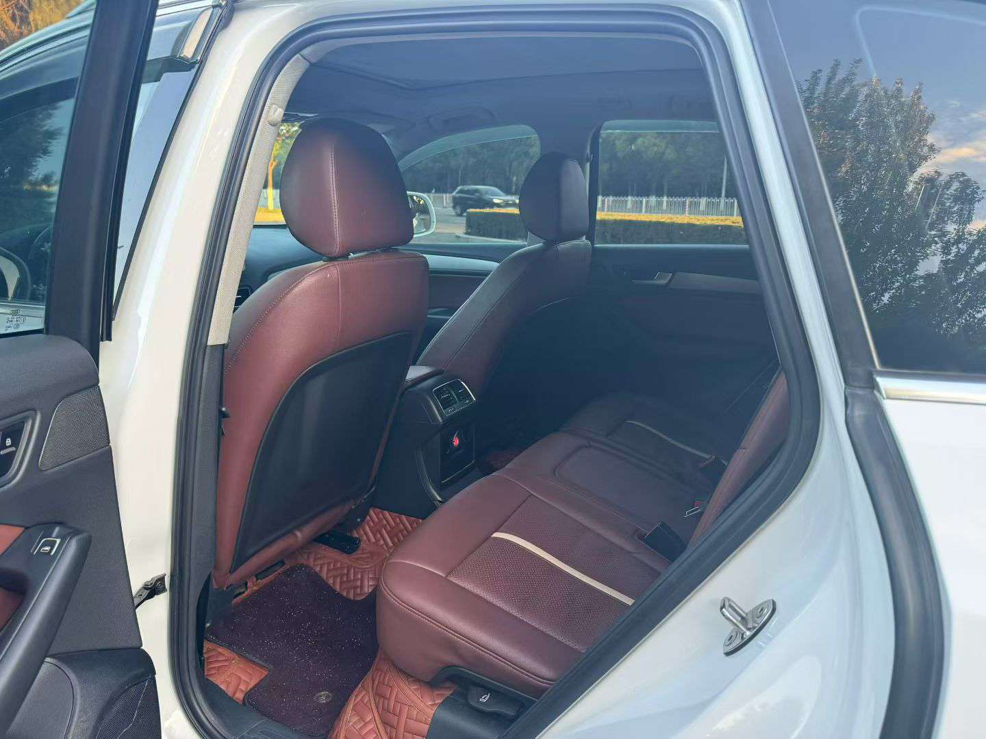 Audi Q5 2.0T AWD 5