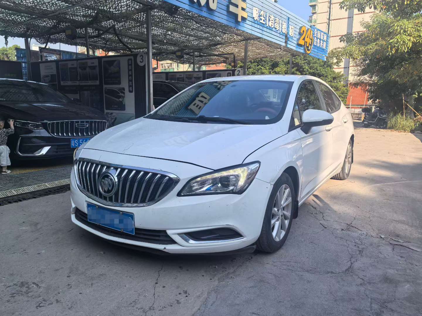 Buick Verano 1.5L Automatic Standard 2