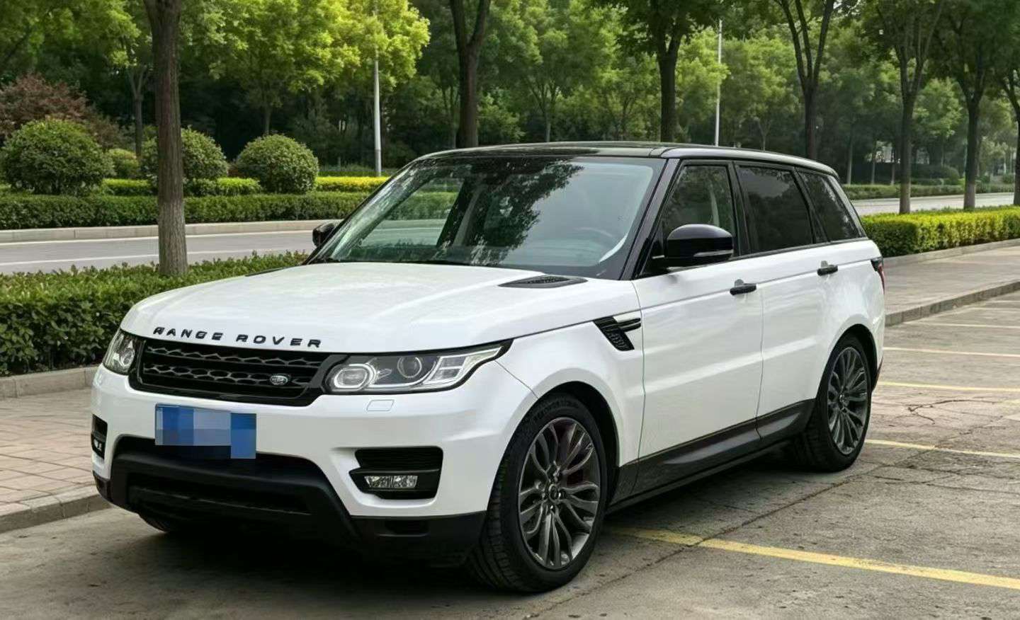 Land Rover Range Rover Sport Gasoline HSE 2