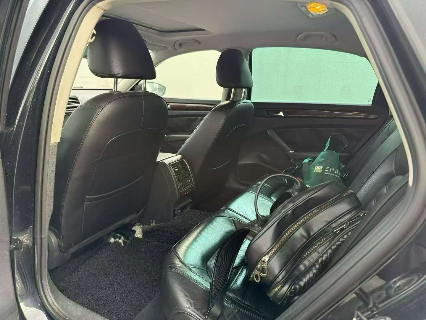 Volkswagen Passat 1.8T Yuzun Edition 5