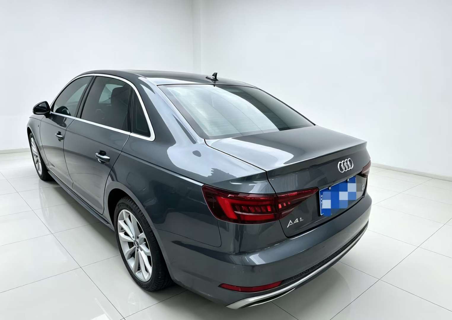 Audi A4L 40 Fashion 6