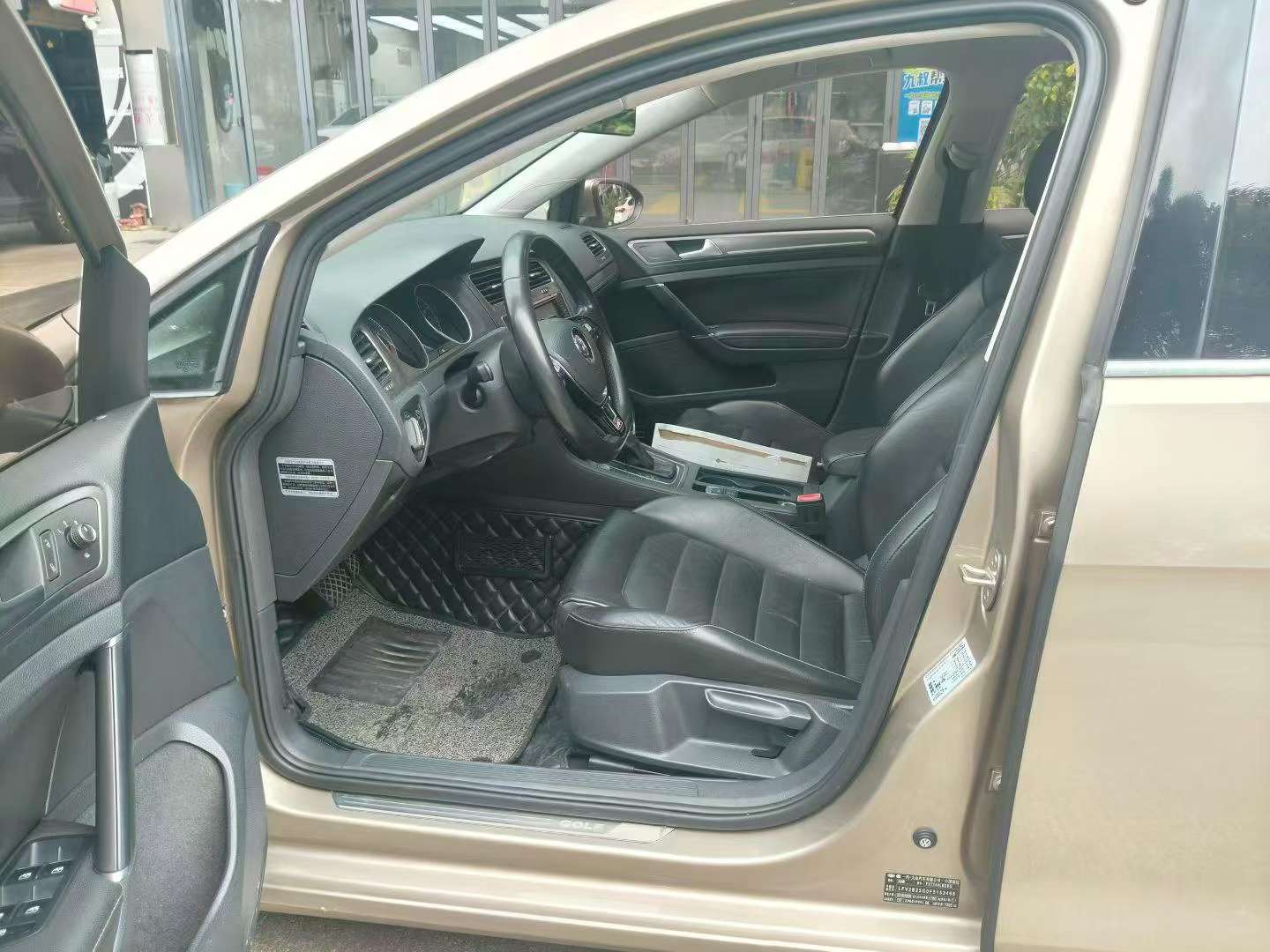 Volkswagen Golf 1.4T 230TSI Automatic Comfort 3