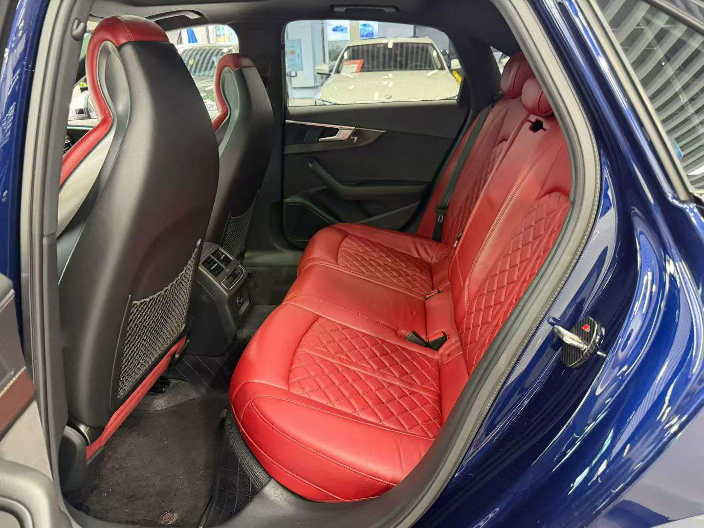 Audi S4 3