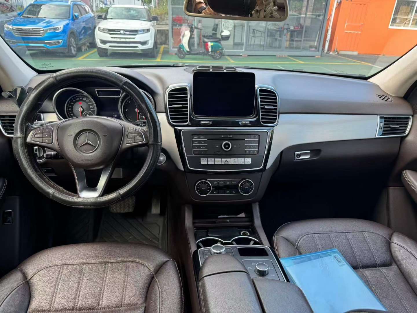 Mercedes-Benz GLE GLE300d 4MATIC 5
