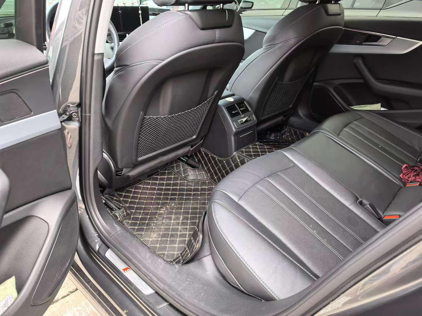 Audi A4L 40 Luxury Dynamic 5