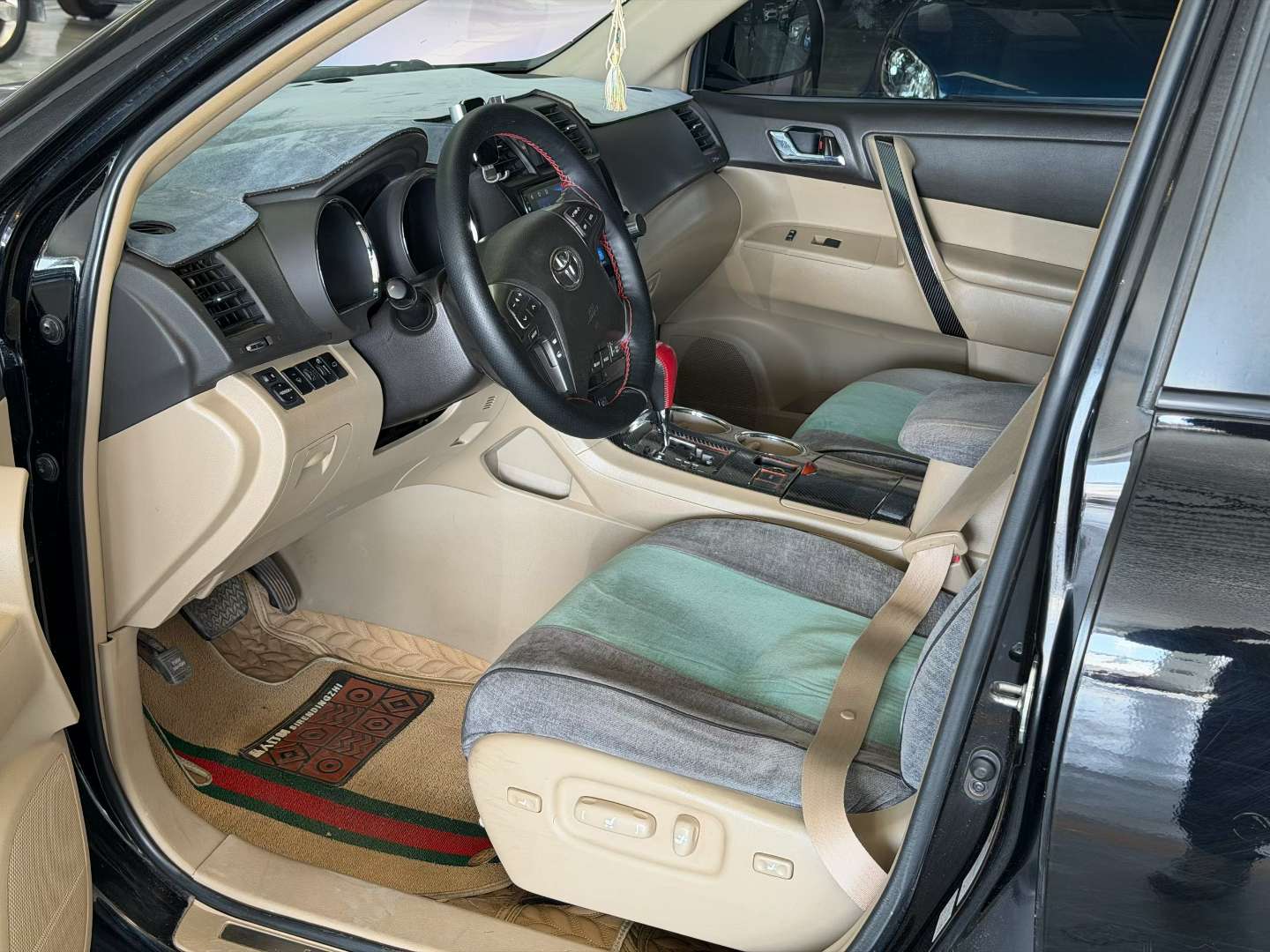 Toyota Highlander 2.7L Luxury 7-Seater 4