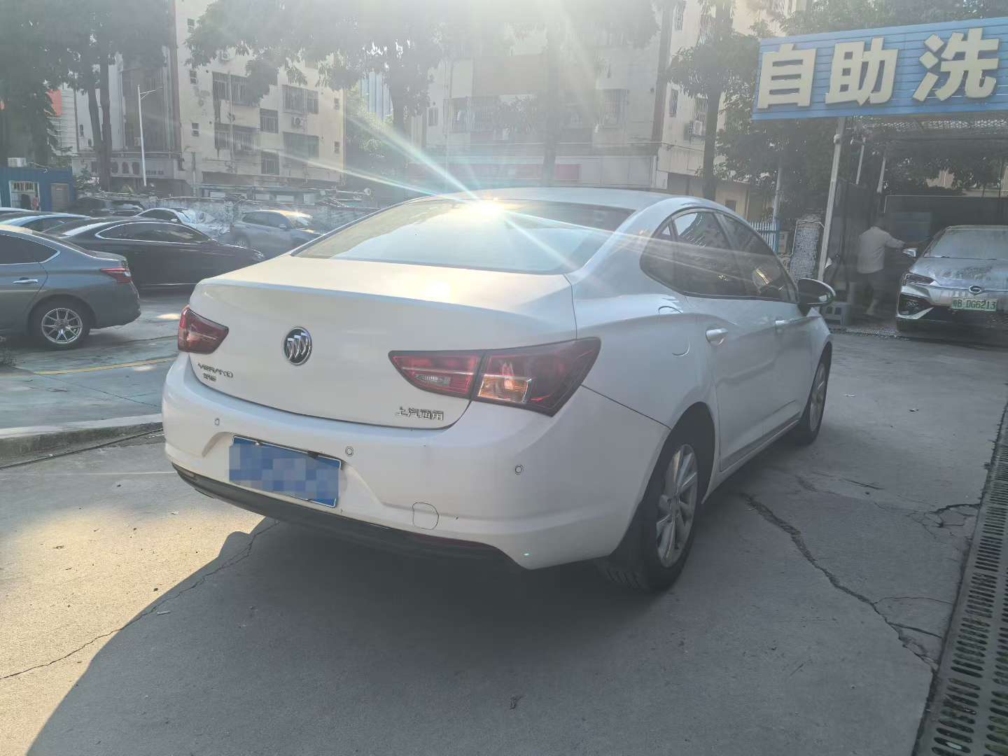 Buick Verano 1.5L Automatic Standard 3