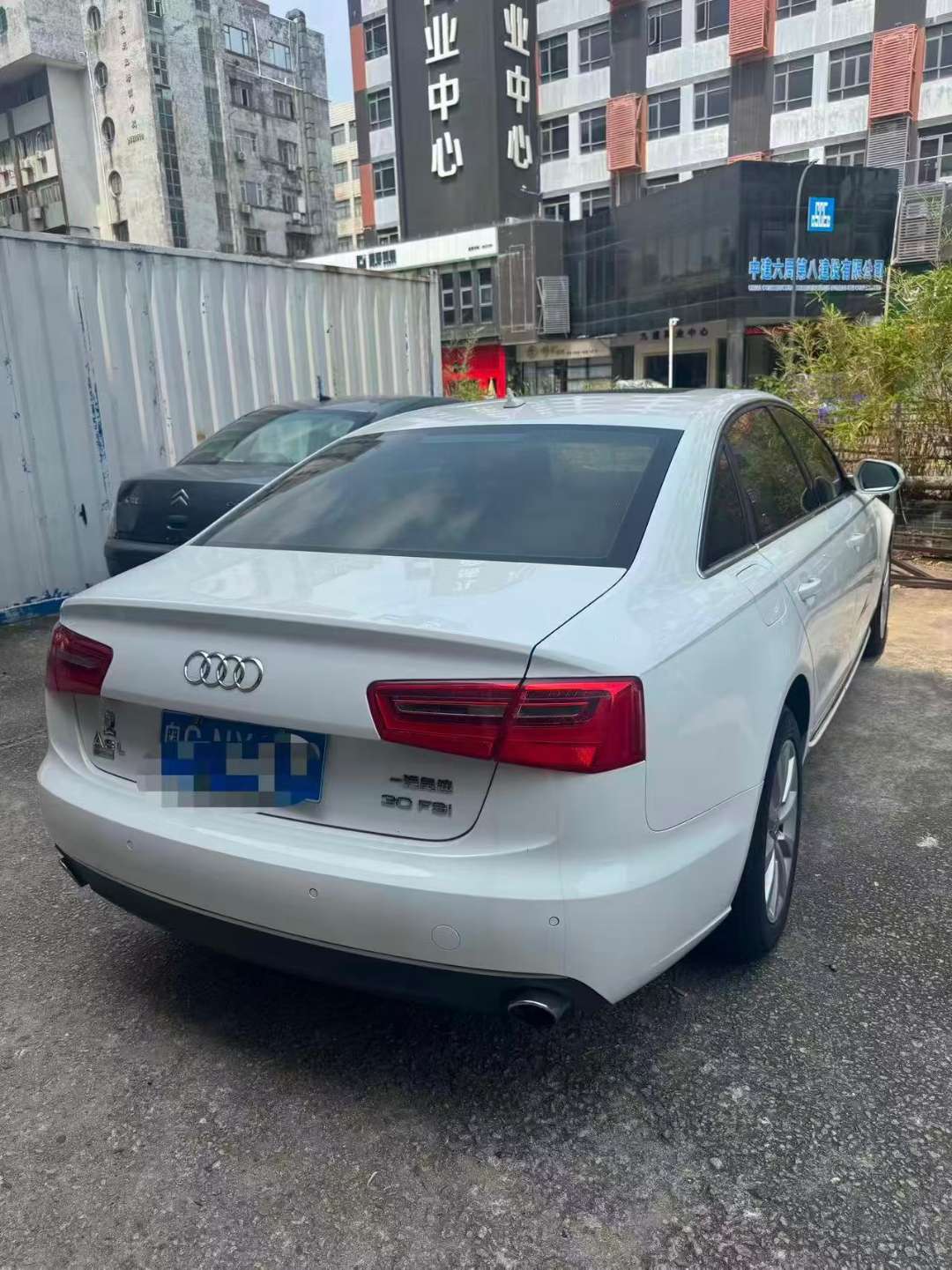 Audi A6L 30 FSI Luxury Edition 2
