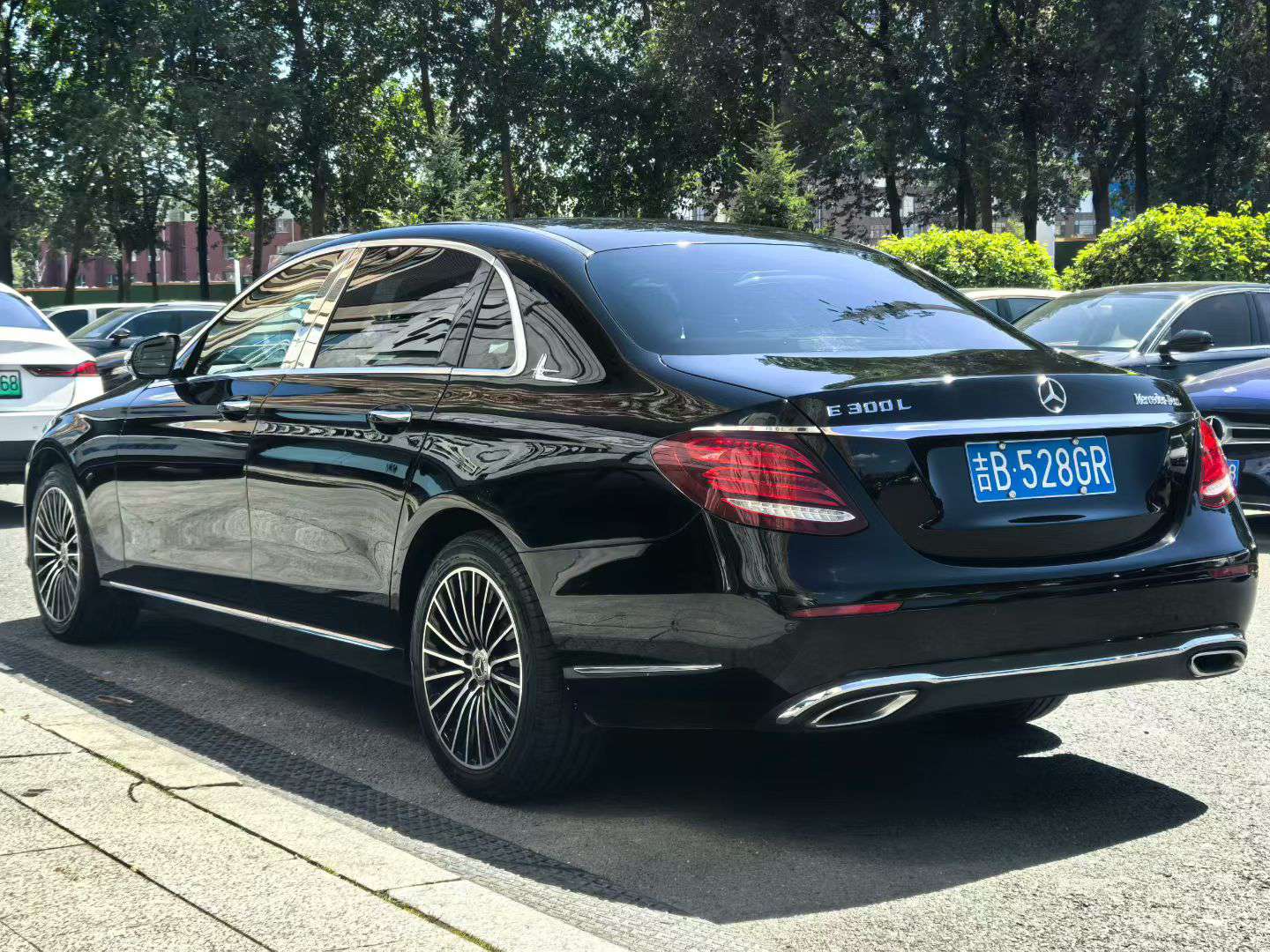 Mercedes-Benz E-Class 2019 E260L 4