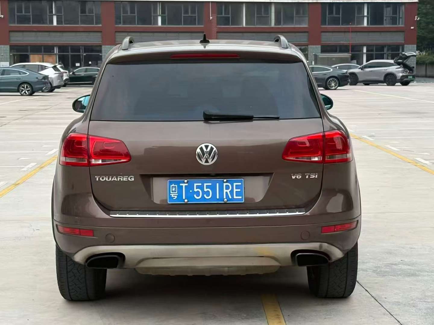 Volkswagen Touareg Luxury Edition 4