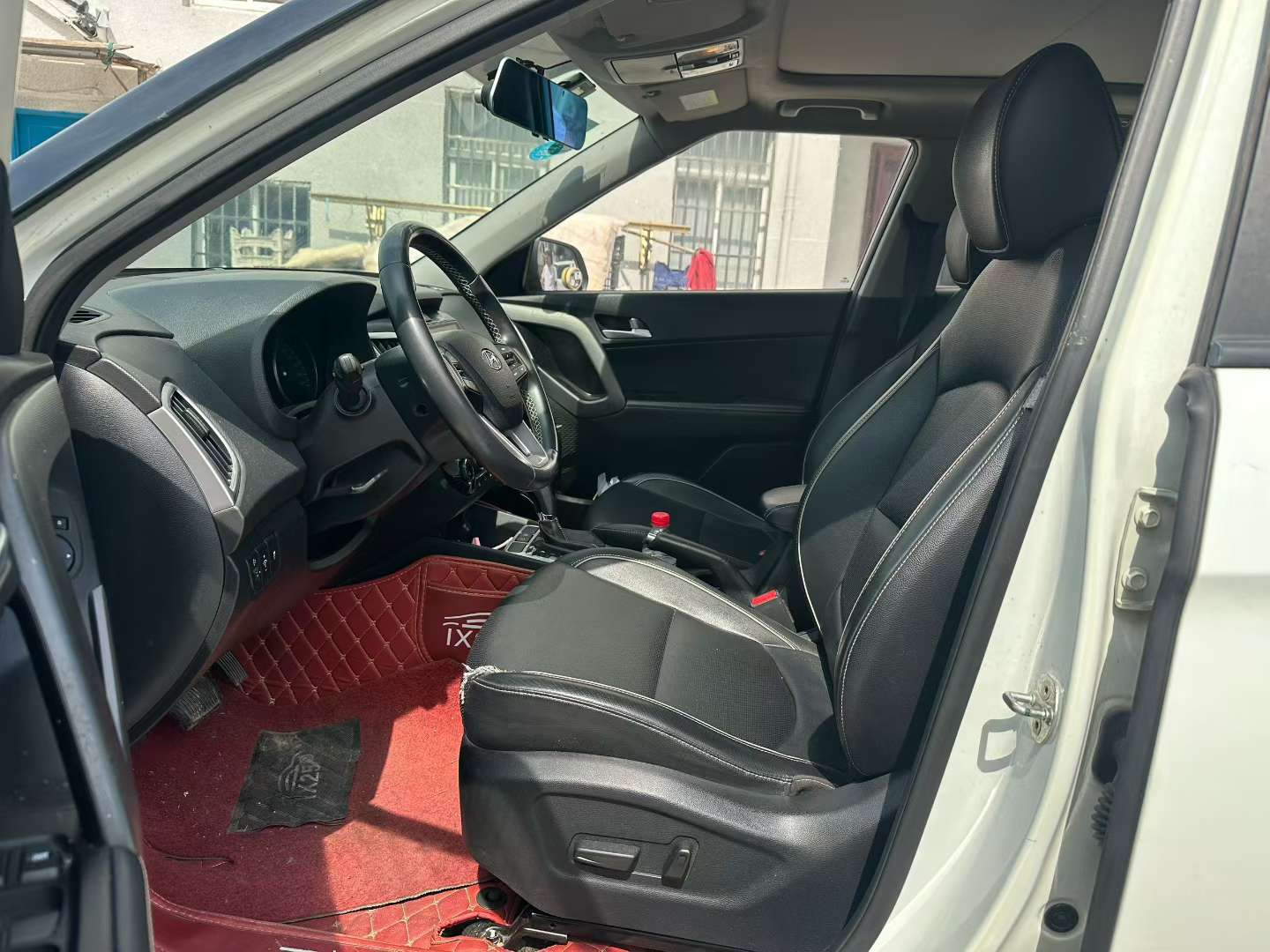 Hyundai ix25 4