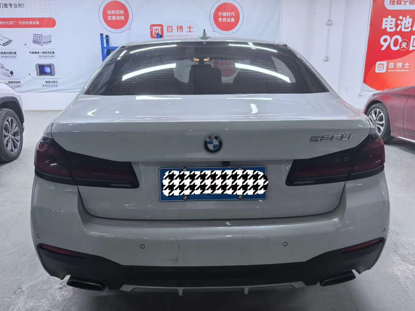 BMW 5 Series 525Li 4