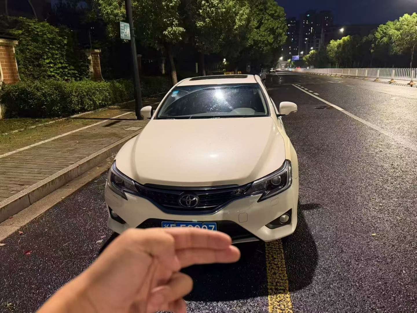 Toyota Reiz 2.5V Jingrui Edition 2
