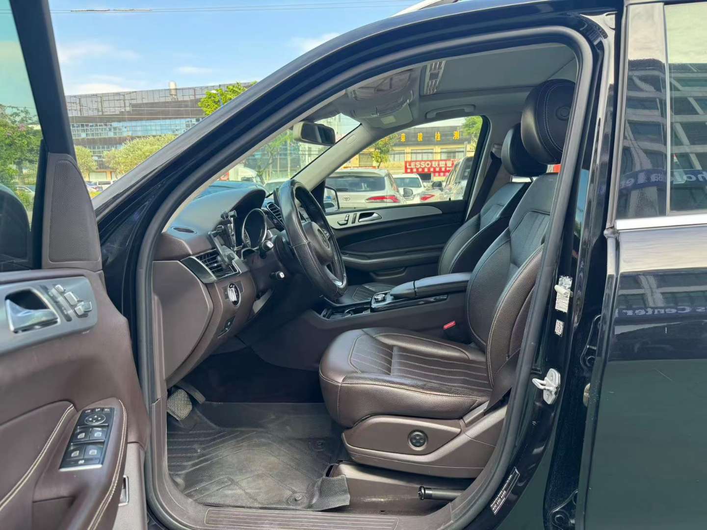 Mercedes-Benz GLE GLE300d 4MATIC 7