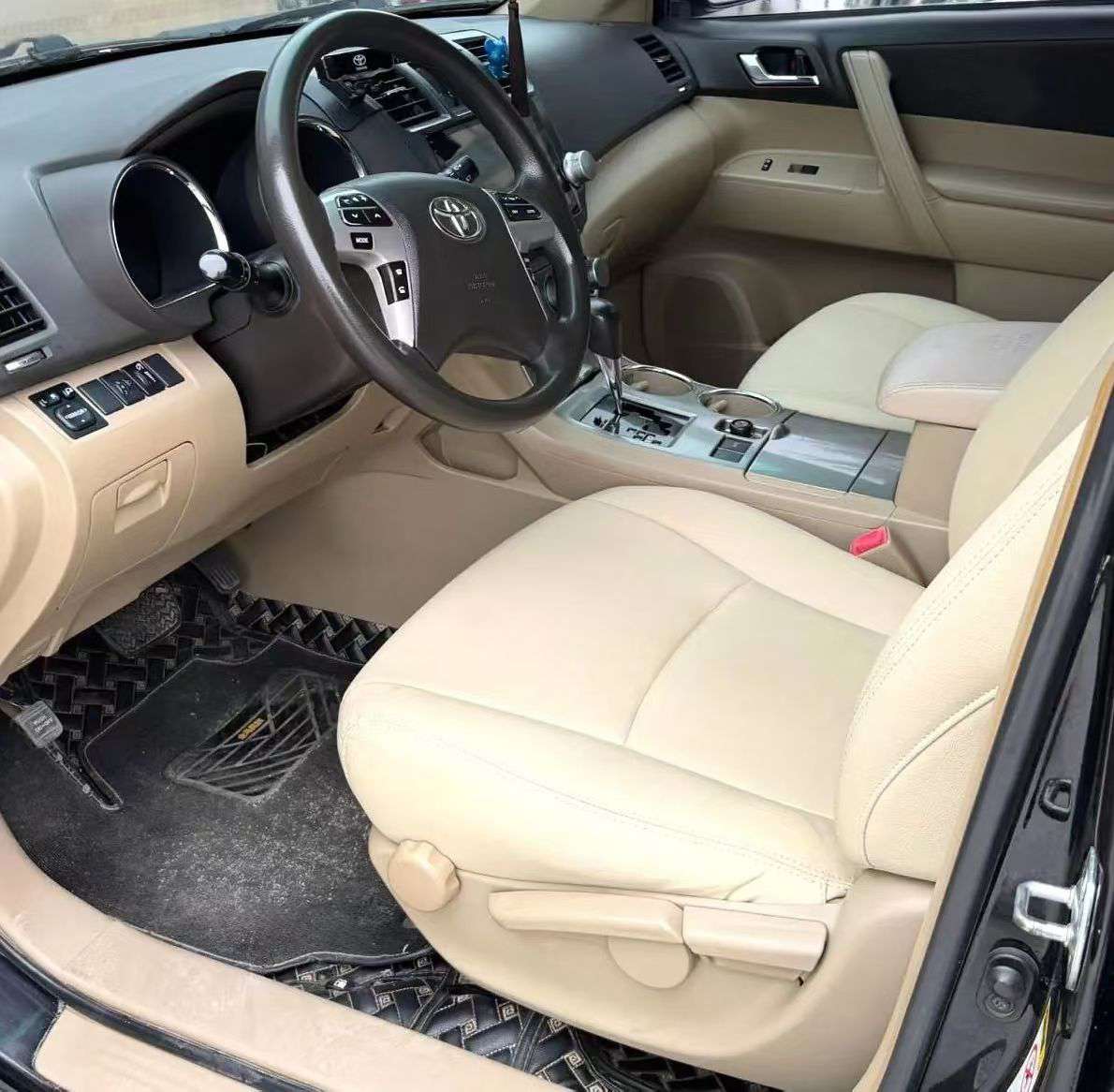 Toyota Highlander 2700 Elite Edition 4