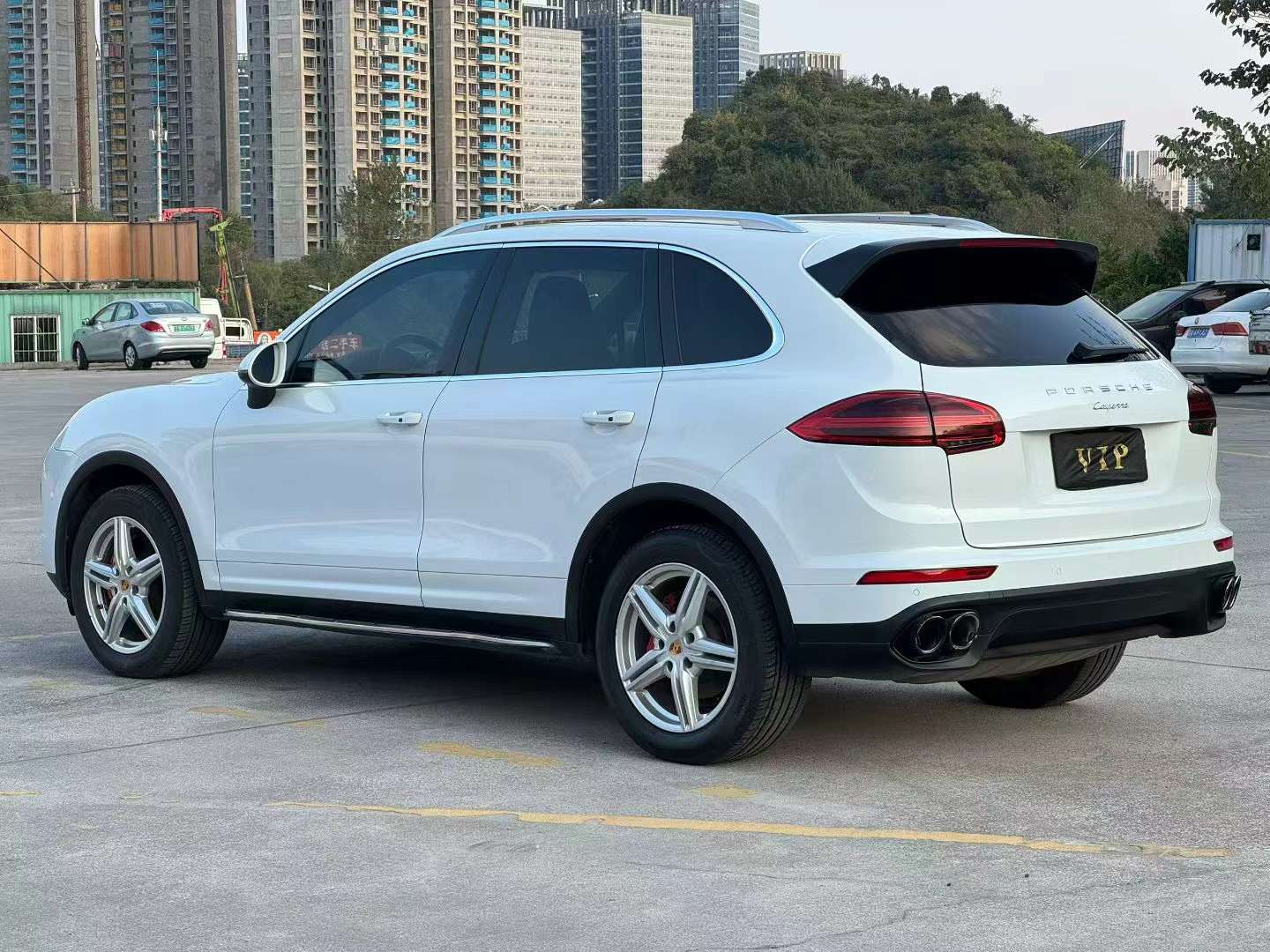 Porsche Cayenne 3.0T 9