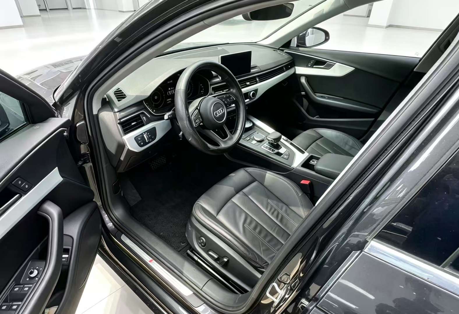 Audi A4L 40 Fashion 2