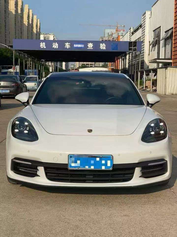 Porsche Panamera 2