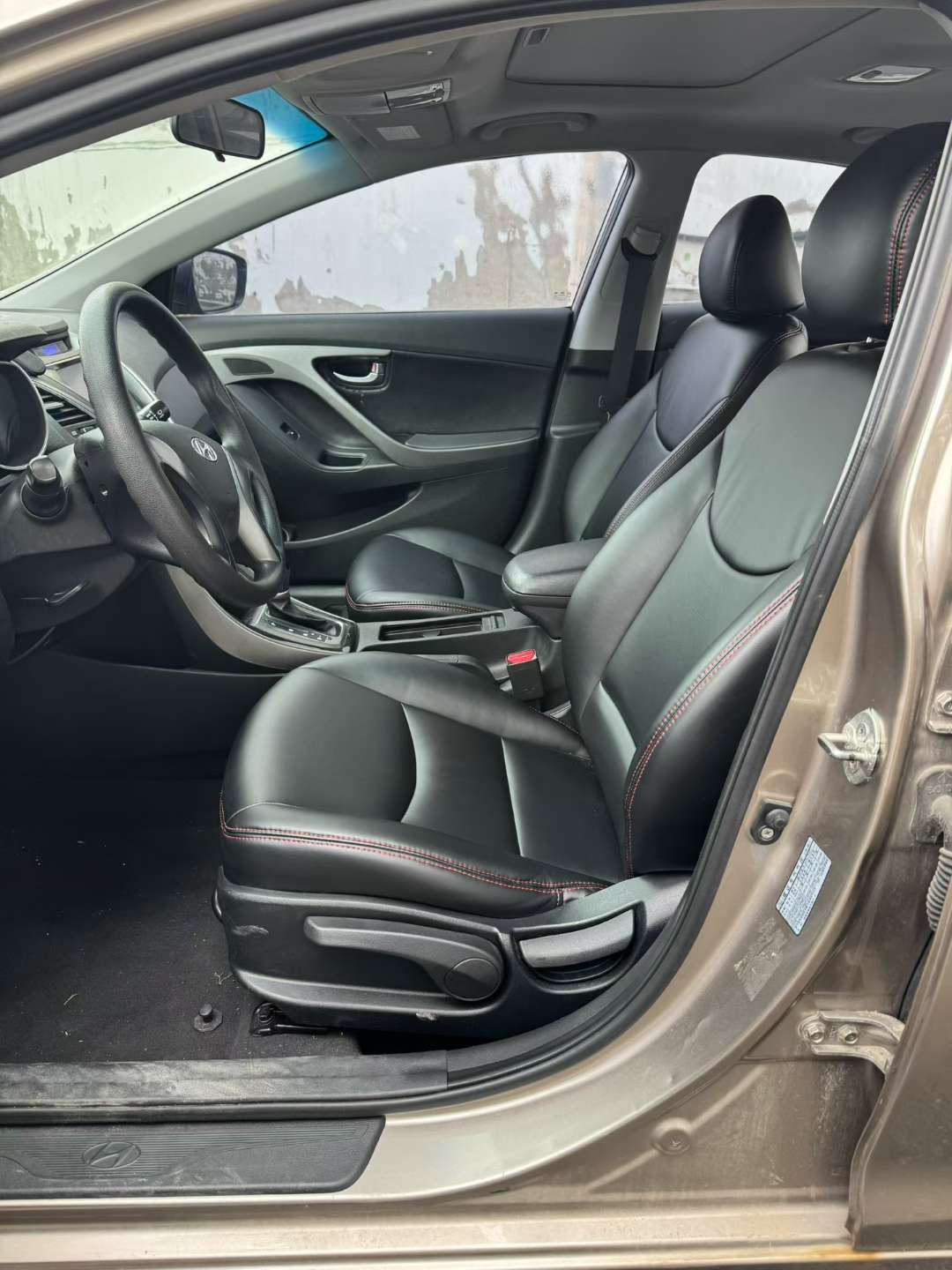 Hyundai Elantra 8