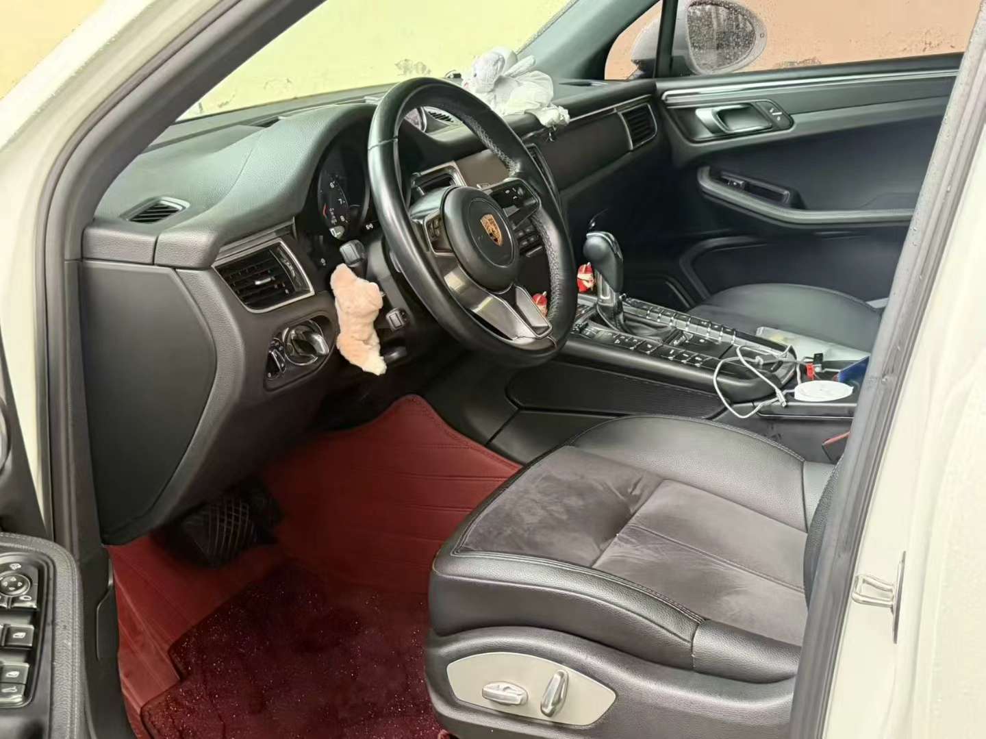 Porsche Macan 3