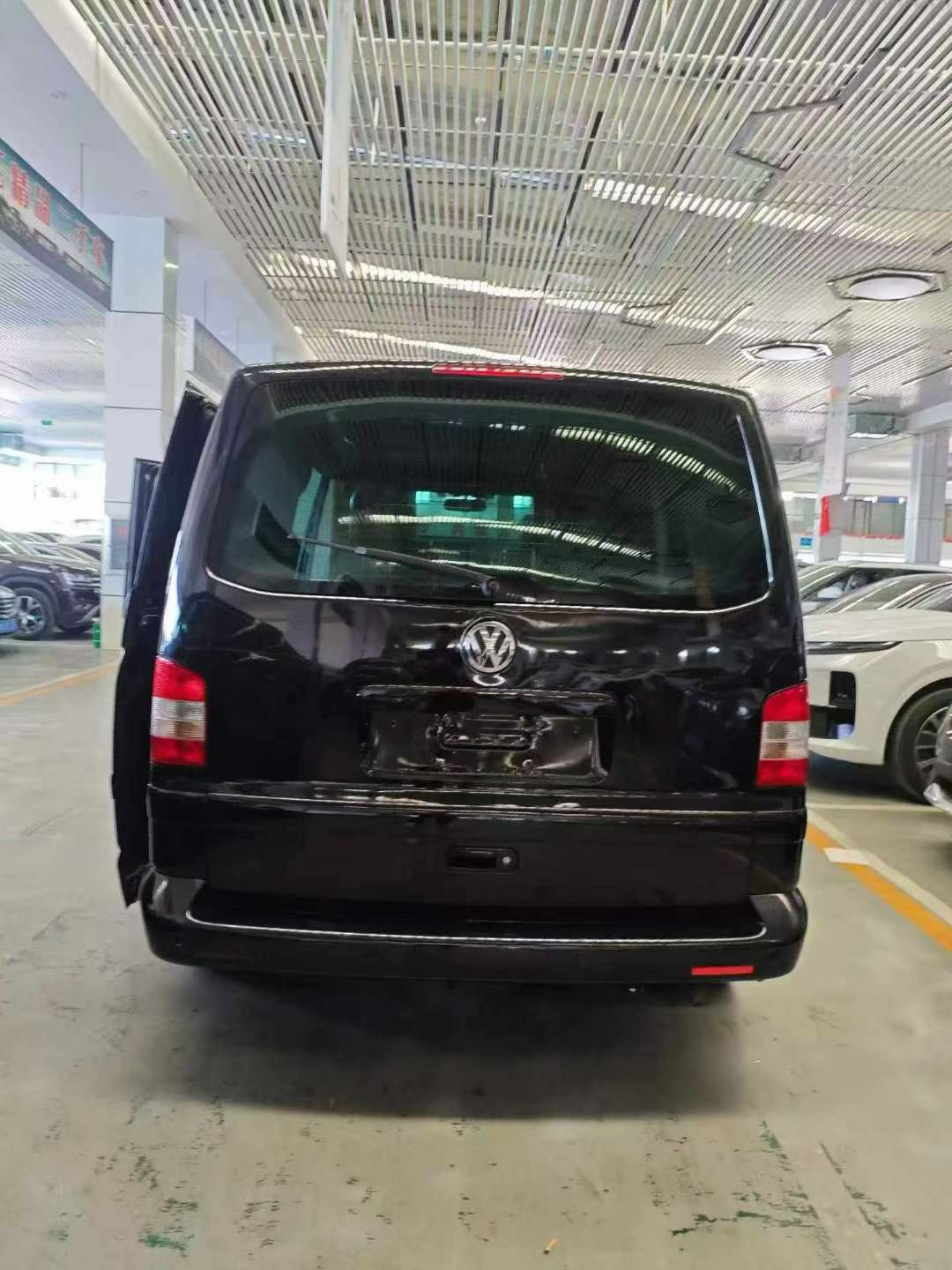 Volkswagen Multivan 2008 3.2L 8