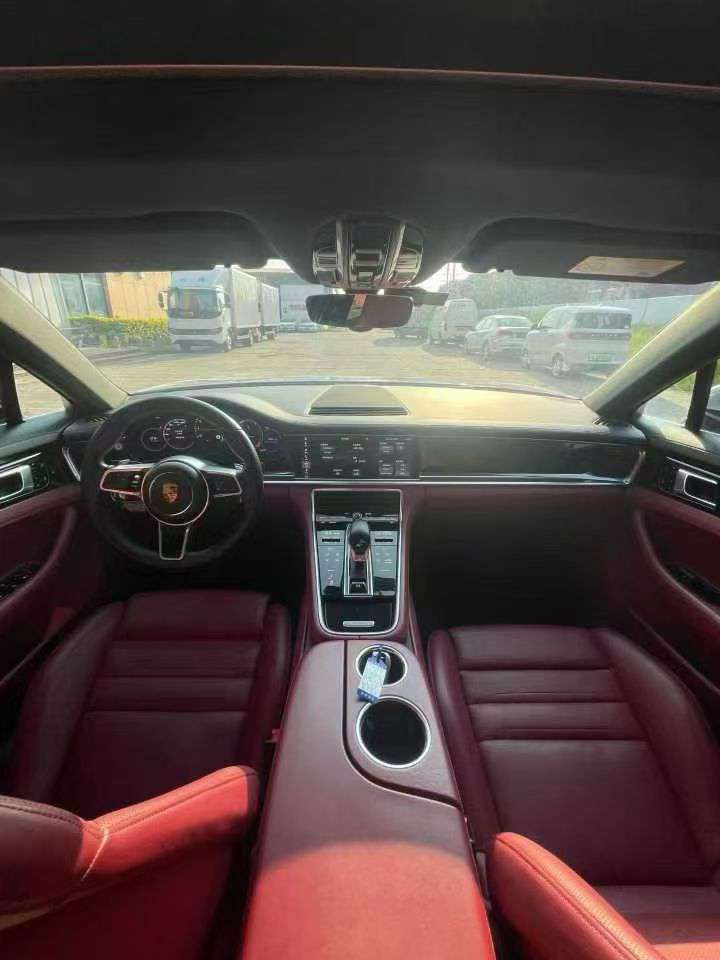 Porsche Panamera 5