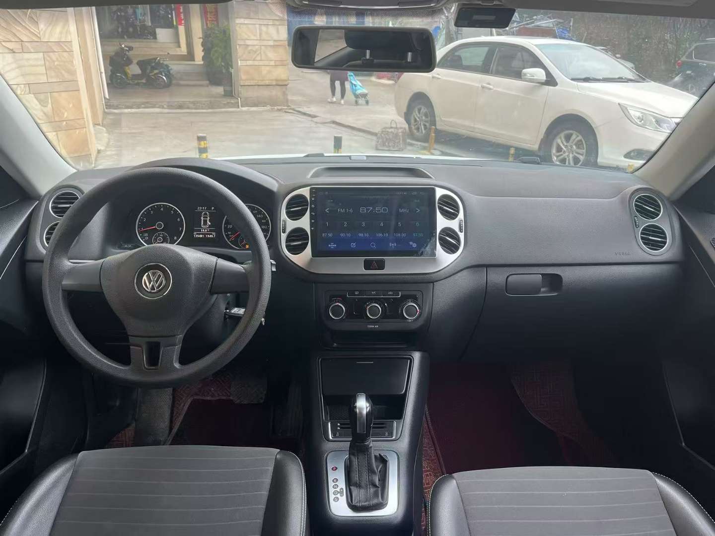 Volkswagen Tiguan 1.8T Automatic Fashion Edition 7