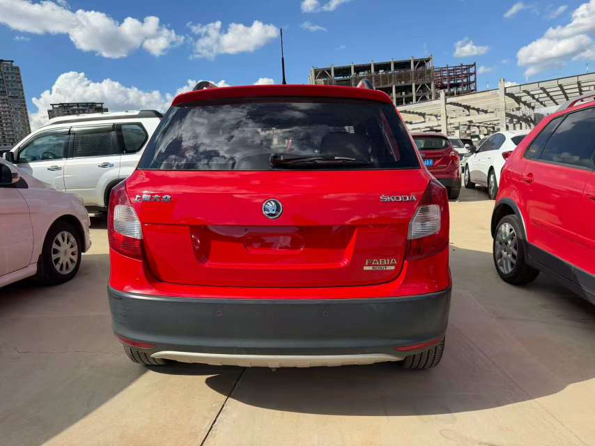 Skoda Fabia 1.6L Automatic 2