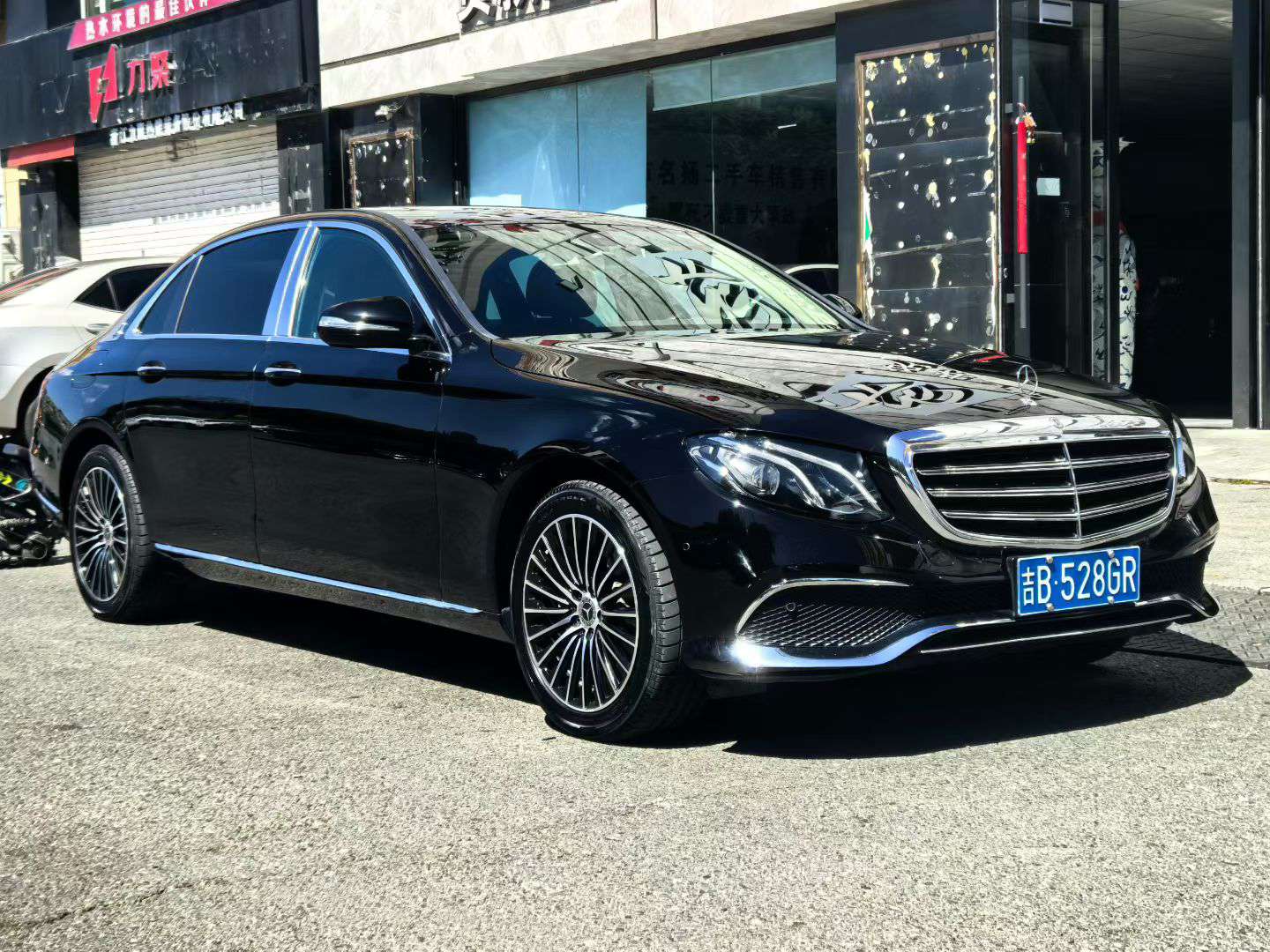Mercedes-Benz E-Class 2019 E260L