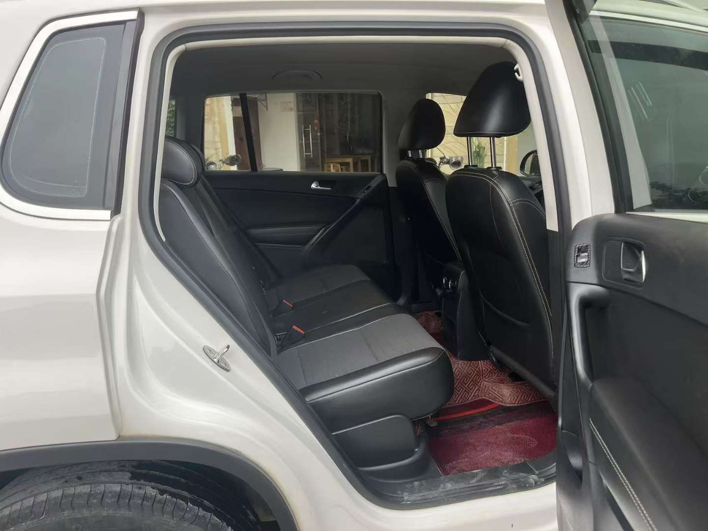 Volkswagen Tiguan 1.8T Automatic Fashion Edition 6