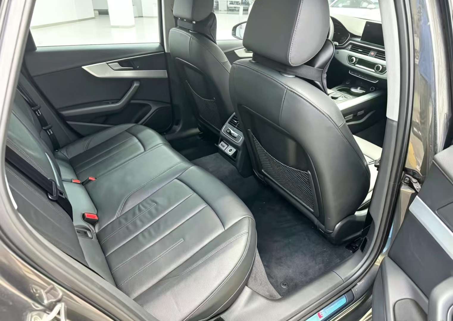 Audi A4L 40 Fashion 5