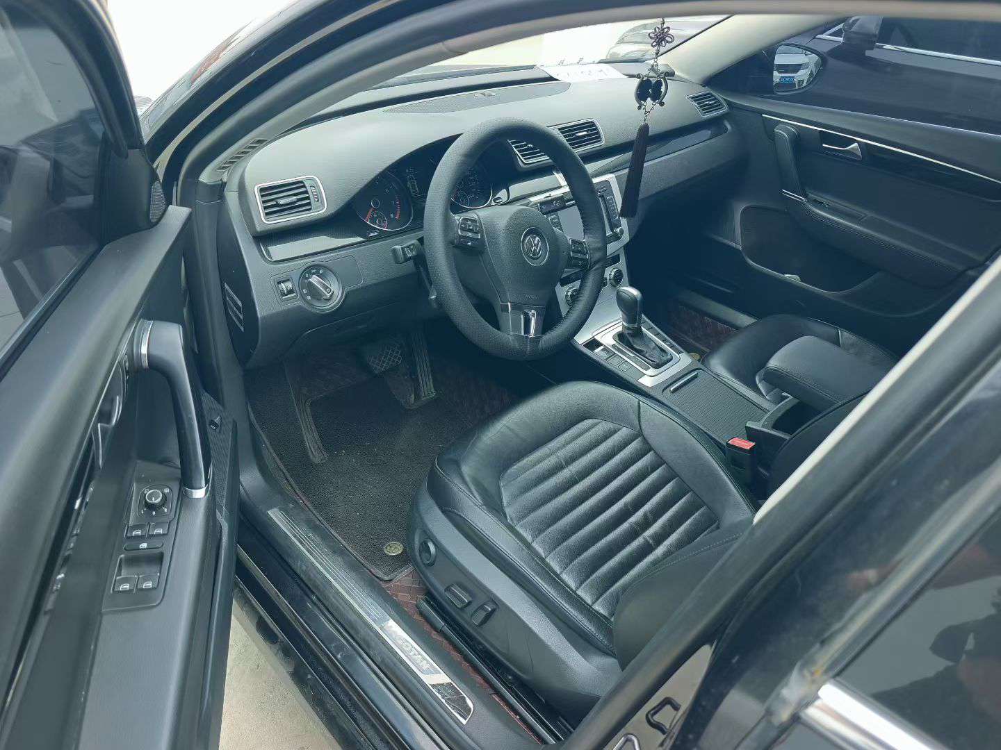 Volkswagen Magotan 1.8T Luxury Edition 4