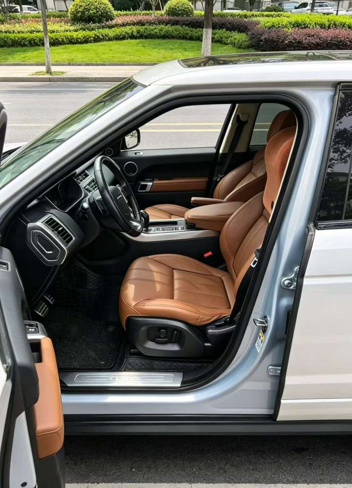 Land Rover Range Rover Sport Gasoline HSE 4