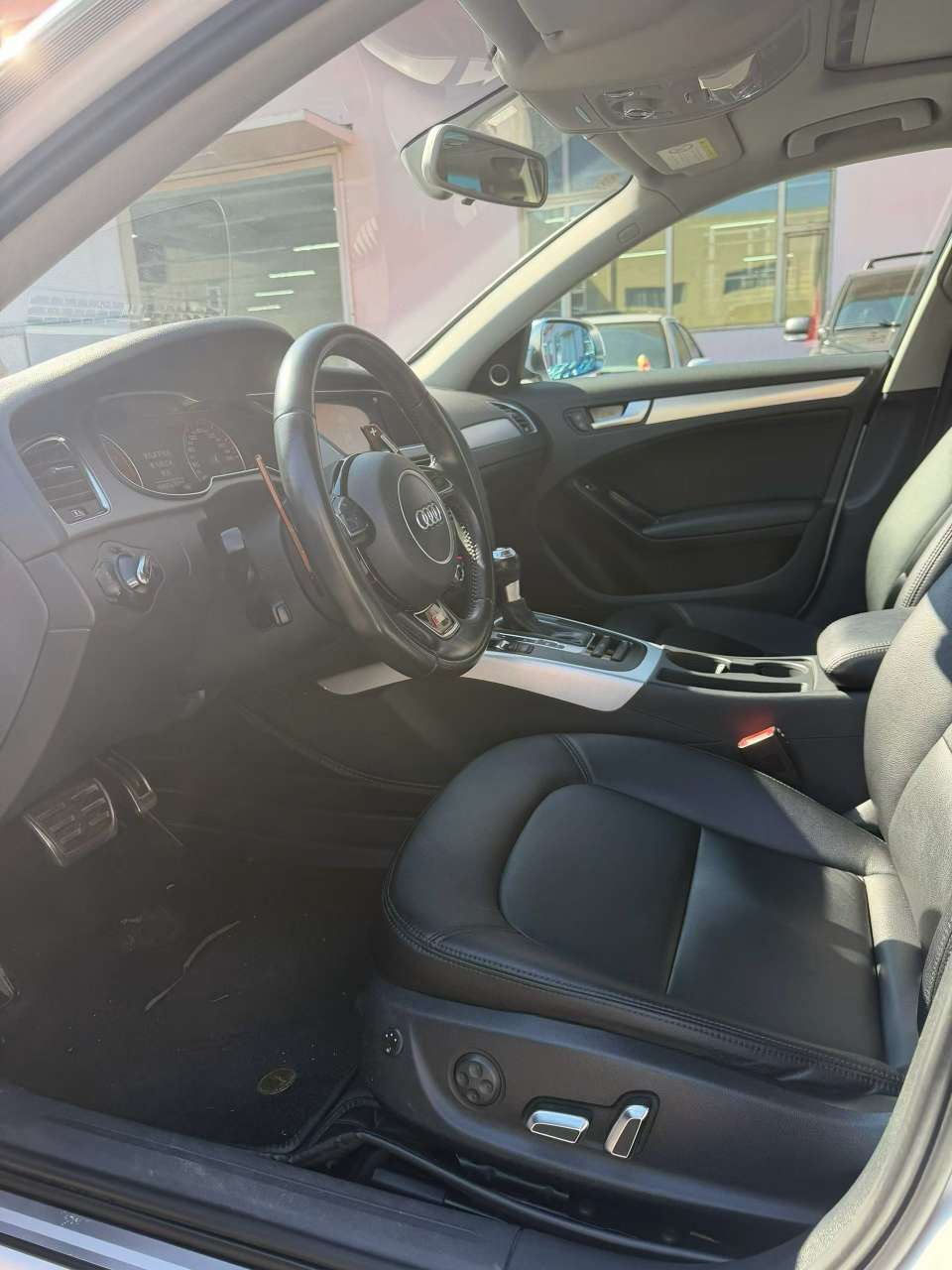 Audi A4L 8