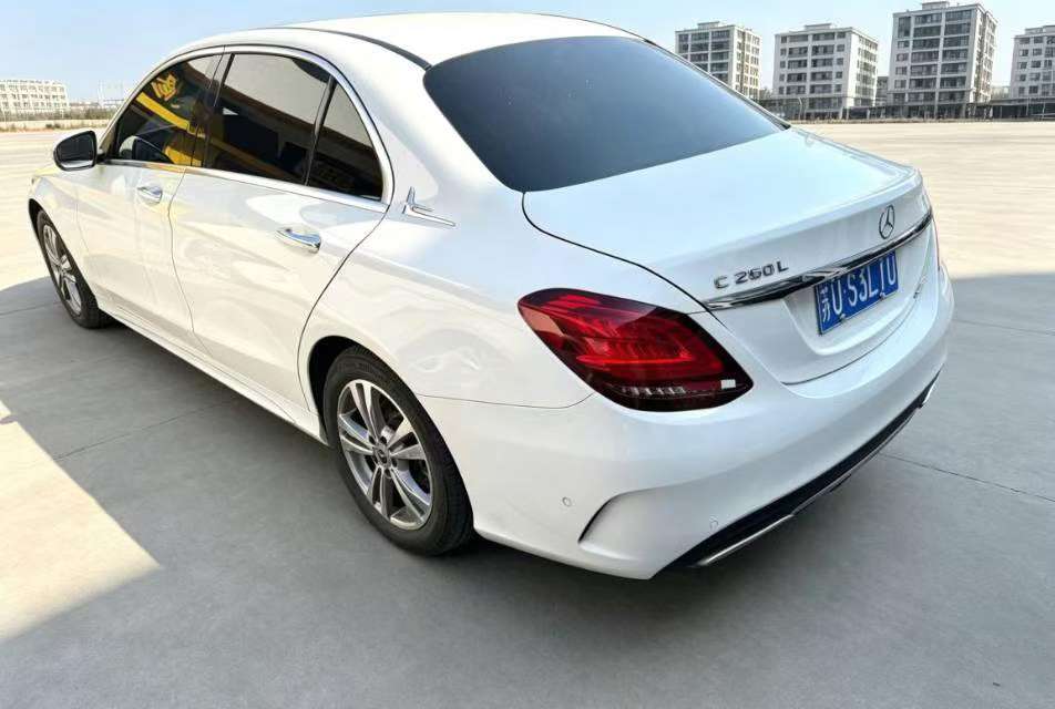 Mercedes-Benz C-Class 1.6T Sport 3